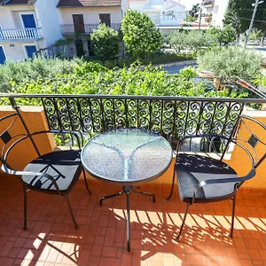 apartments-and-rooms-sinka.hotelinzadar.com/